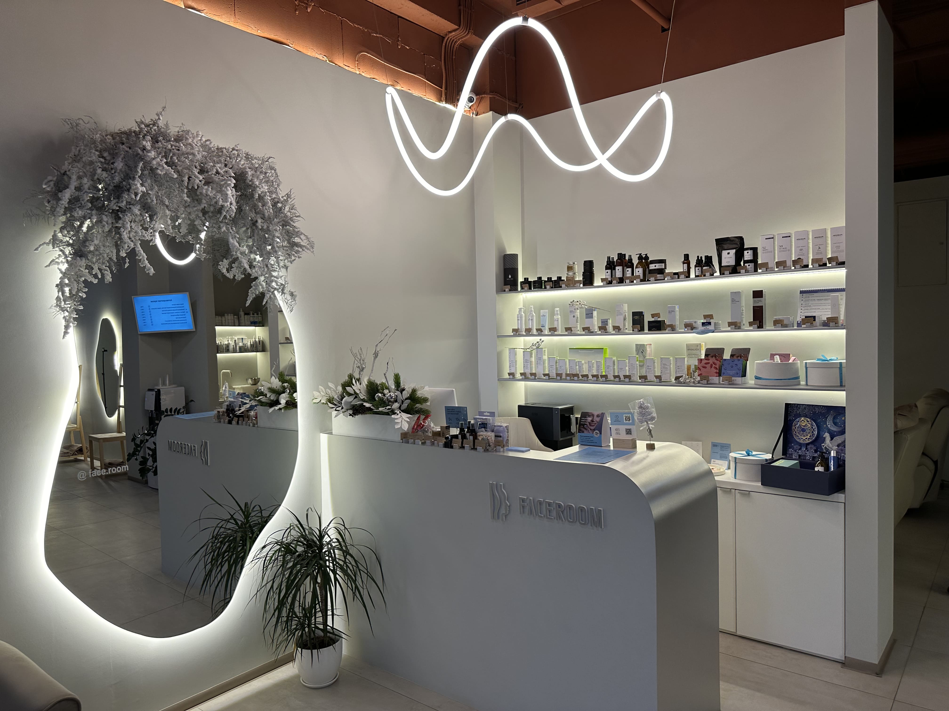 FaceRoom №2