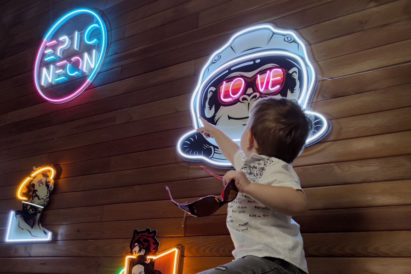 EpicNeon №9